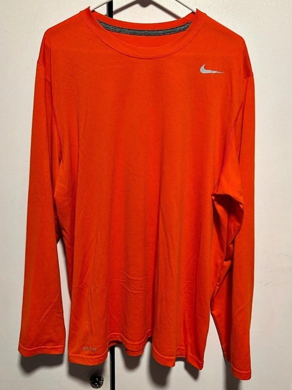 Nike Legend Long-Sleeve Crew T-Shirt Long Sleeve Orange XL G32